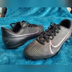 *3-for-$30* Nike Vapor 13 speed cleats (size 5y)